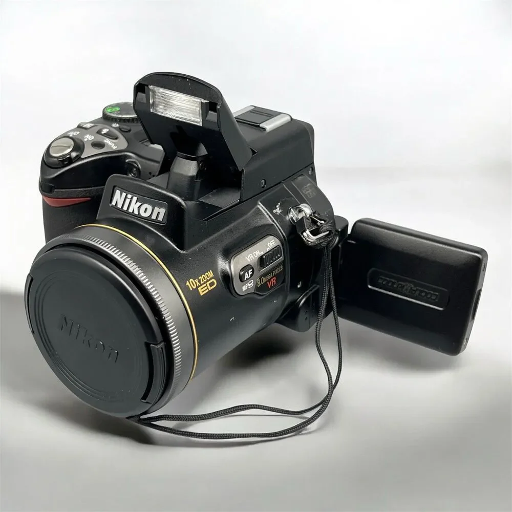 Nikon Coolpix 8800 VR 8MP Digital Camera BODY ONLY - WORKS - NO BATTERY/CHARGER